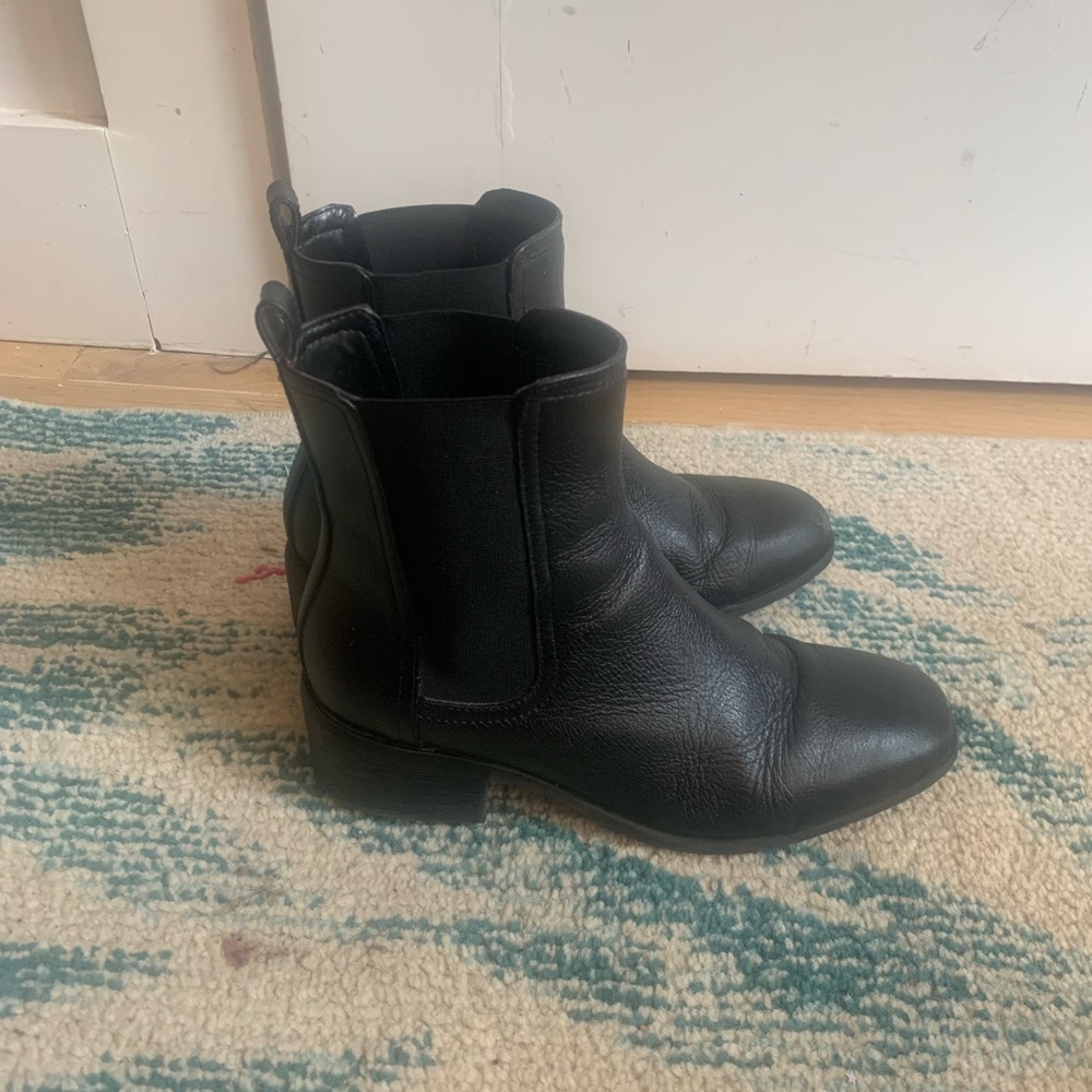 Reaction Kenneth Cole Black Ankle Booties